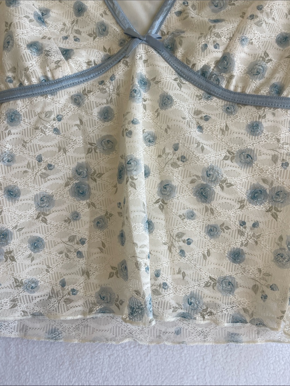 Thirty/Thirty Cream Blue Floral Mesh V Neck Top Size Small NWT Coquette Y2K - Picture 3 of 5